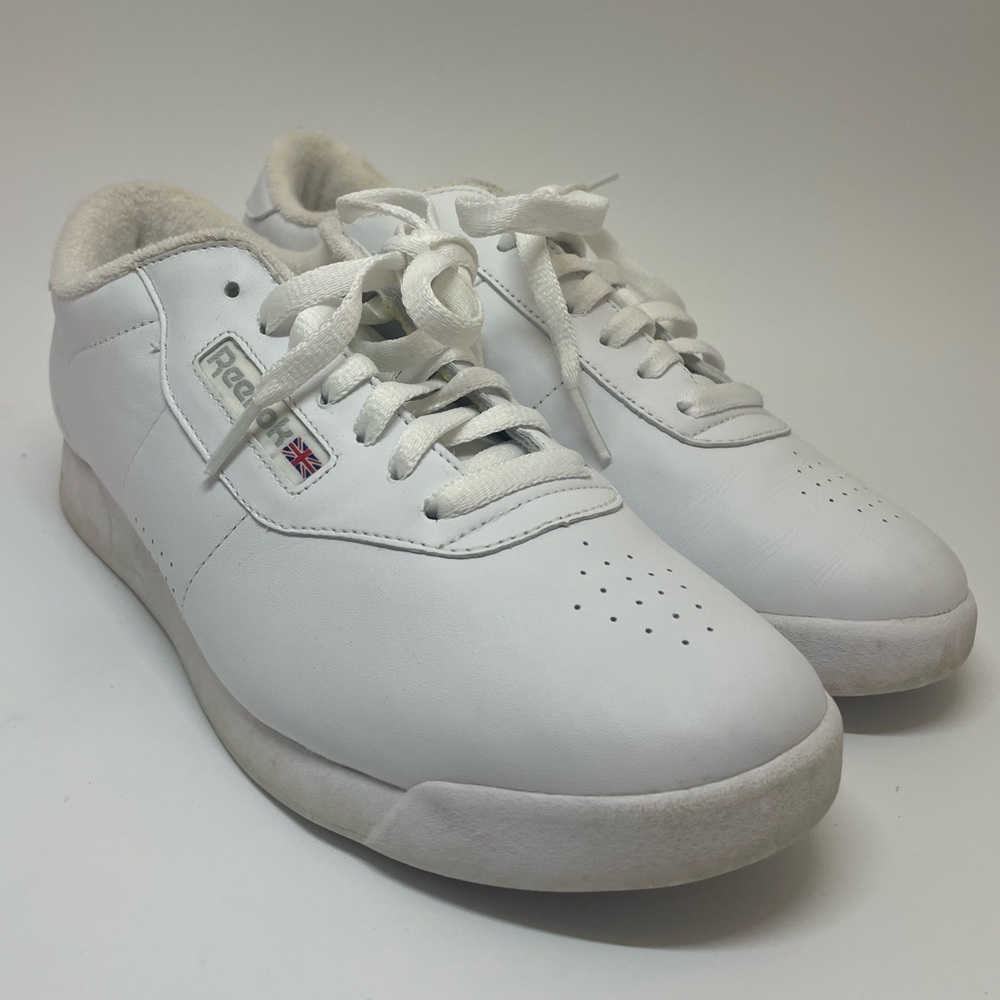 Hardly Worn Women's Reebok White Princess Tennis Shoes size 10